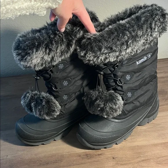 Kamik Girls Black and Gray Winter Boots - Picture 1 of 5